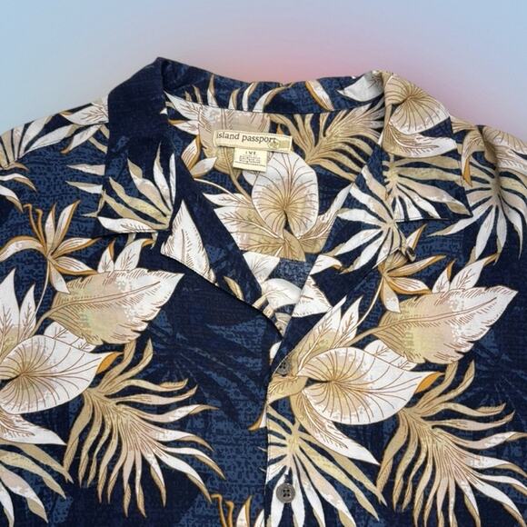 ISLAND PASSPORT Men’s XL Blue Floral Hawaiian Shirt - Picture 1 of 2